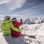 Steinbock - Ski-in & Ski-out Apartamento Tux
