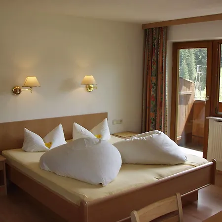 Steinbock - Ski-in & Ski-out Apartment Tux