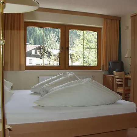 Steinbock - Ski-in & Ski-out Apartment *